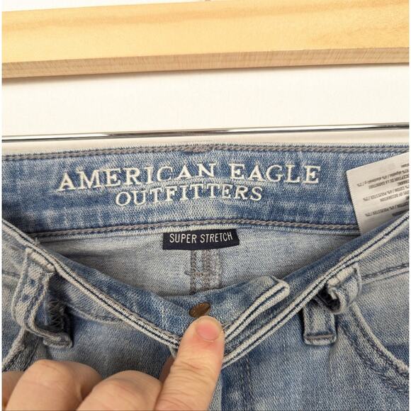 American Eagle Light Wash Super High Rise Super Stretch Jeggings Size 0 - Picture 6 of 8
